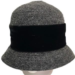 Vintage Hoodlums flapper wool blend bucket hat with velvet band NWT
